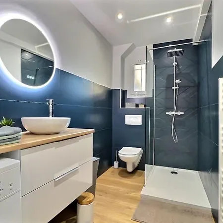 Superbe A 20 Metres De La / Rcm Apartment *