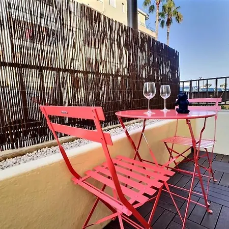 Superbe A 20 Metres De La / Rcm Apartment *